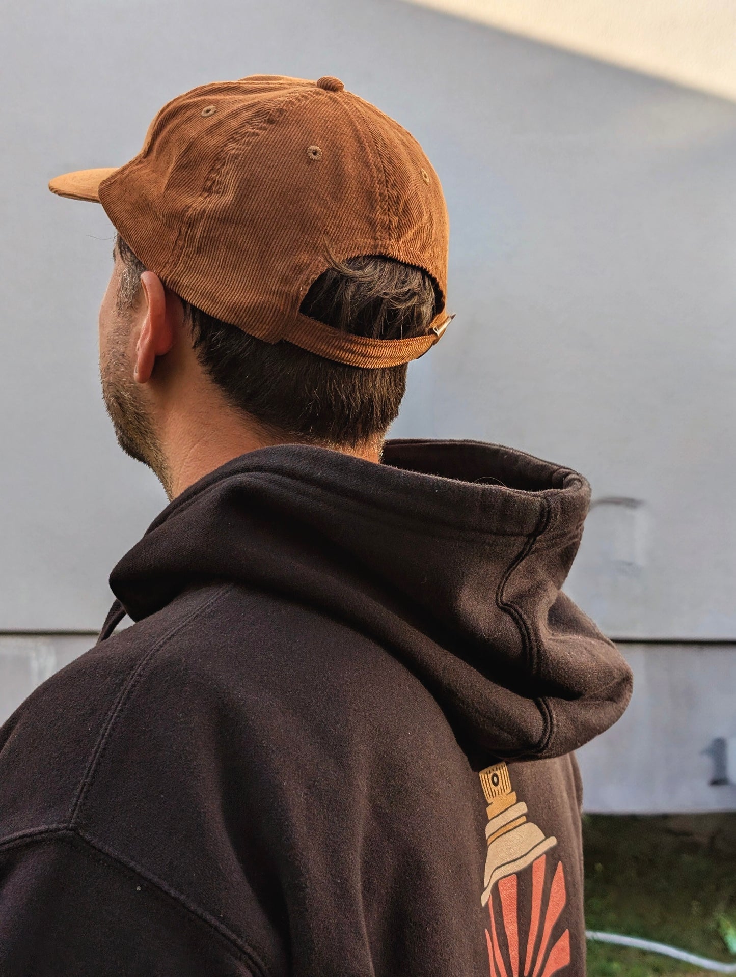 Dreieck Affaire Basecap Detail – 100% Baumwoll-Cord Streetwear
